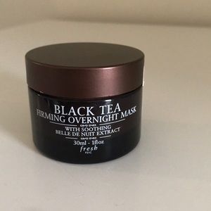 Fresh black tea overnight mask